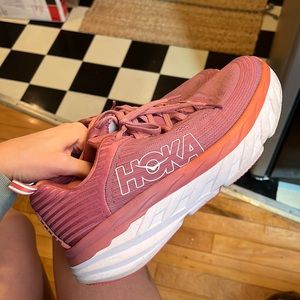 Hoka Women’s Bondi 6
